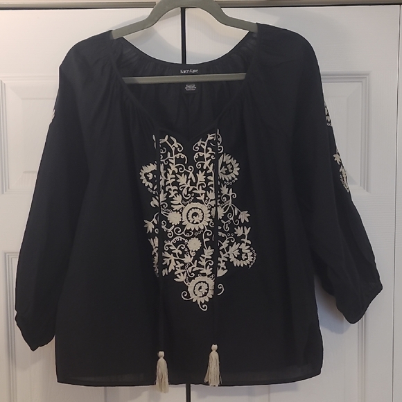 Karen Kane Embroidered Blouse Size M - Picture 1 of 6